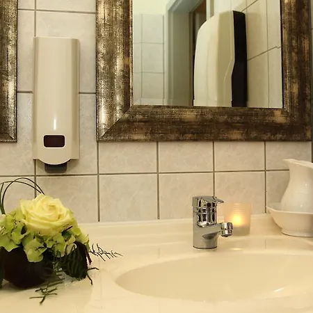 Отель Antares 4*